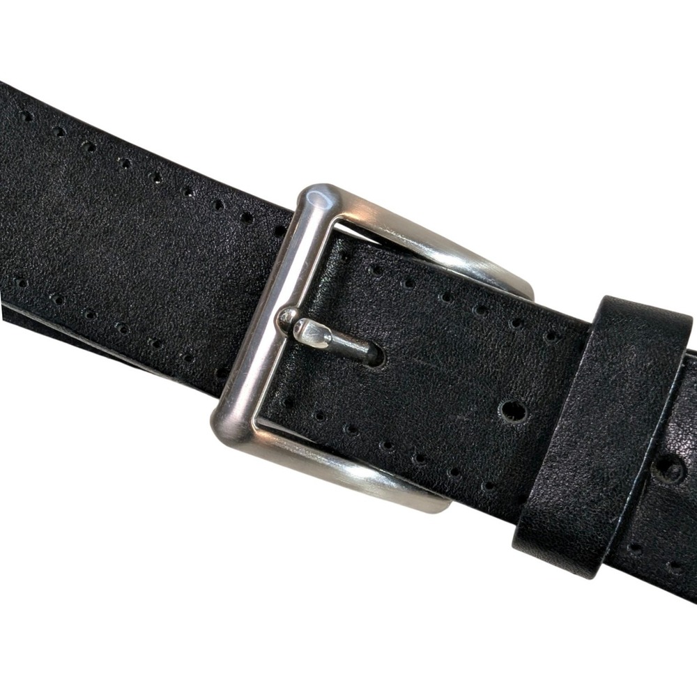 Tommy Bahama Men's Black Leather Belt – Silver Buckle – Dress / Casual – Size 42